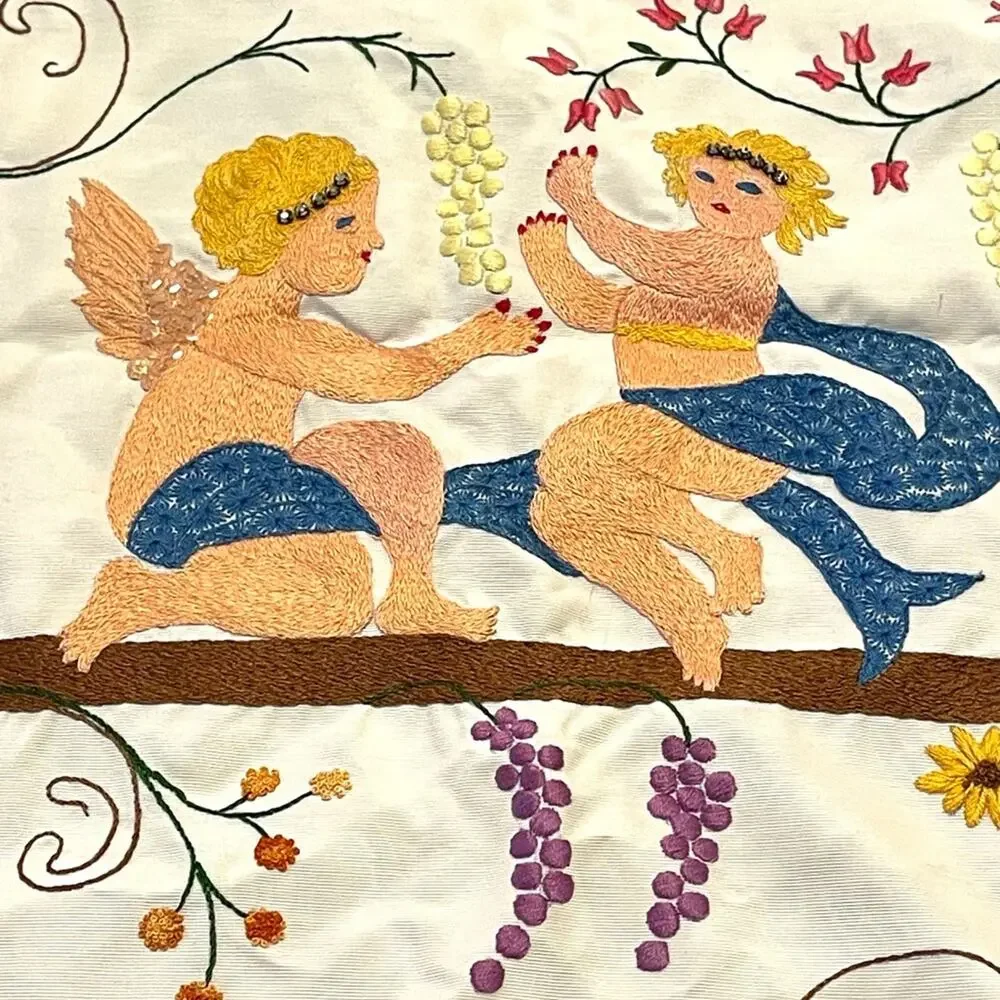 Handmade baby crate bed spread hand embroidered Querubins VINTAGE size 61